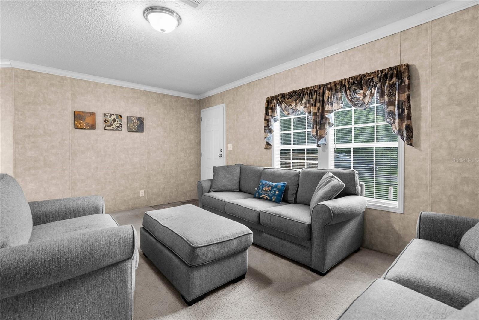 Image 9 of 33 For 7312 Manhattan Drive