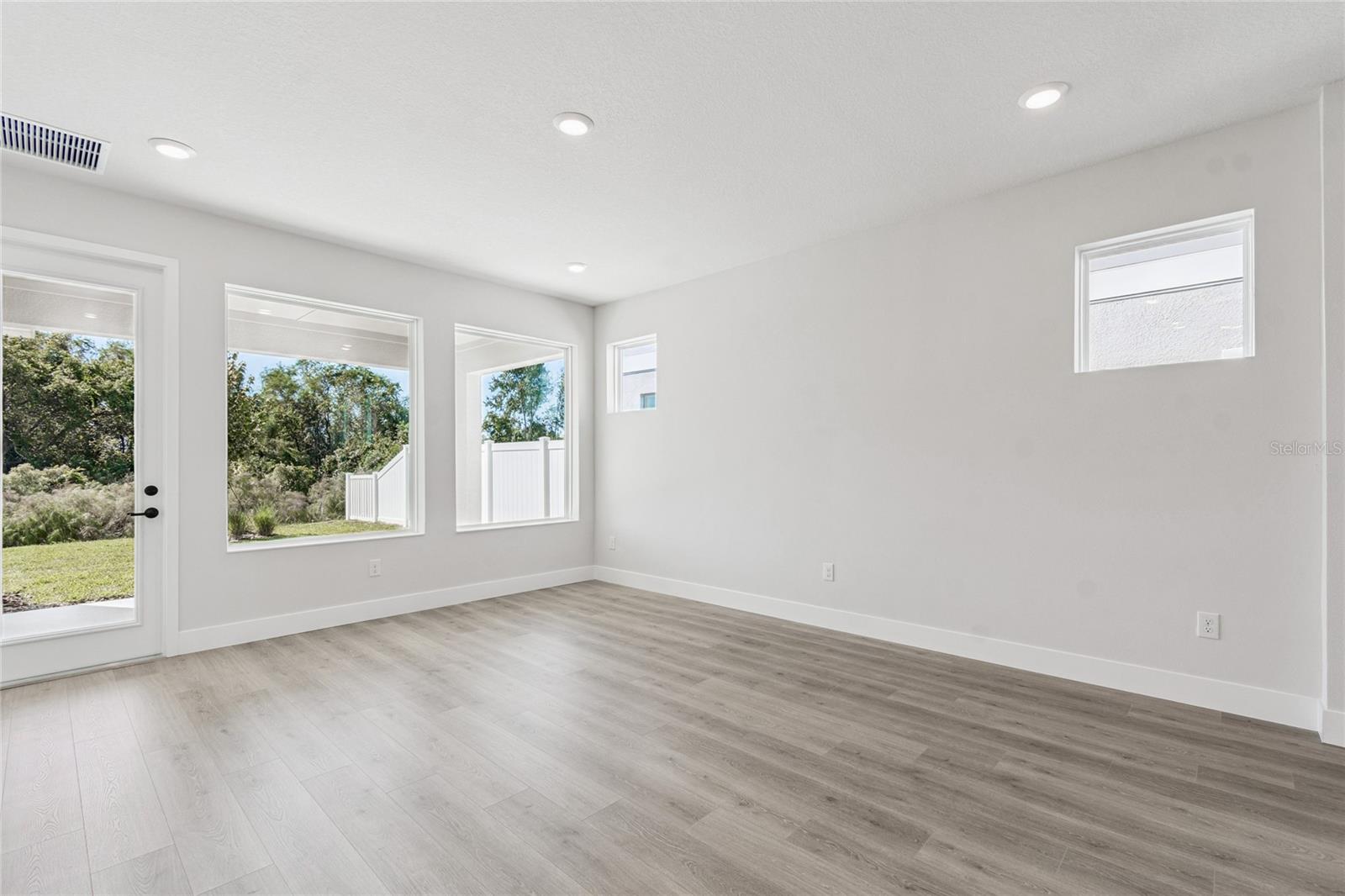 Image 17 of 55 For 28780 Jujube Road