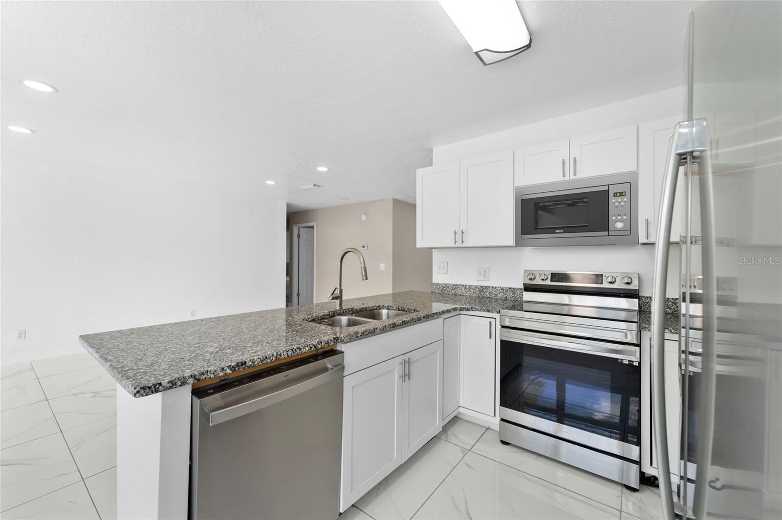 Image 11 of 64 For 13508 Capitol Drive