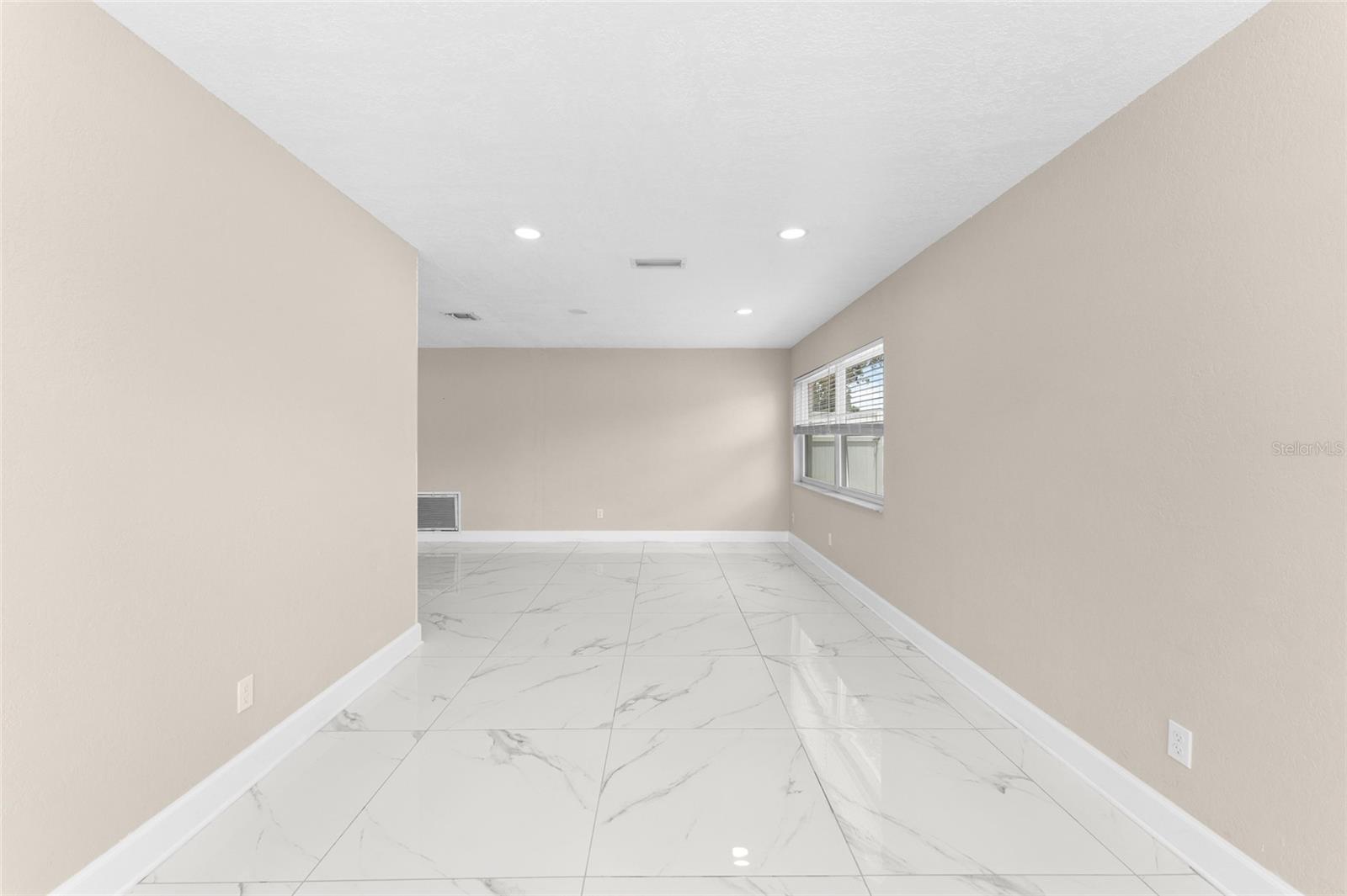 Image 18 of 64 For 13508 Capitol Drive