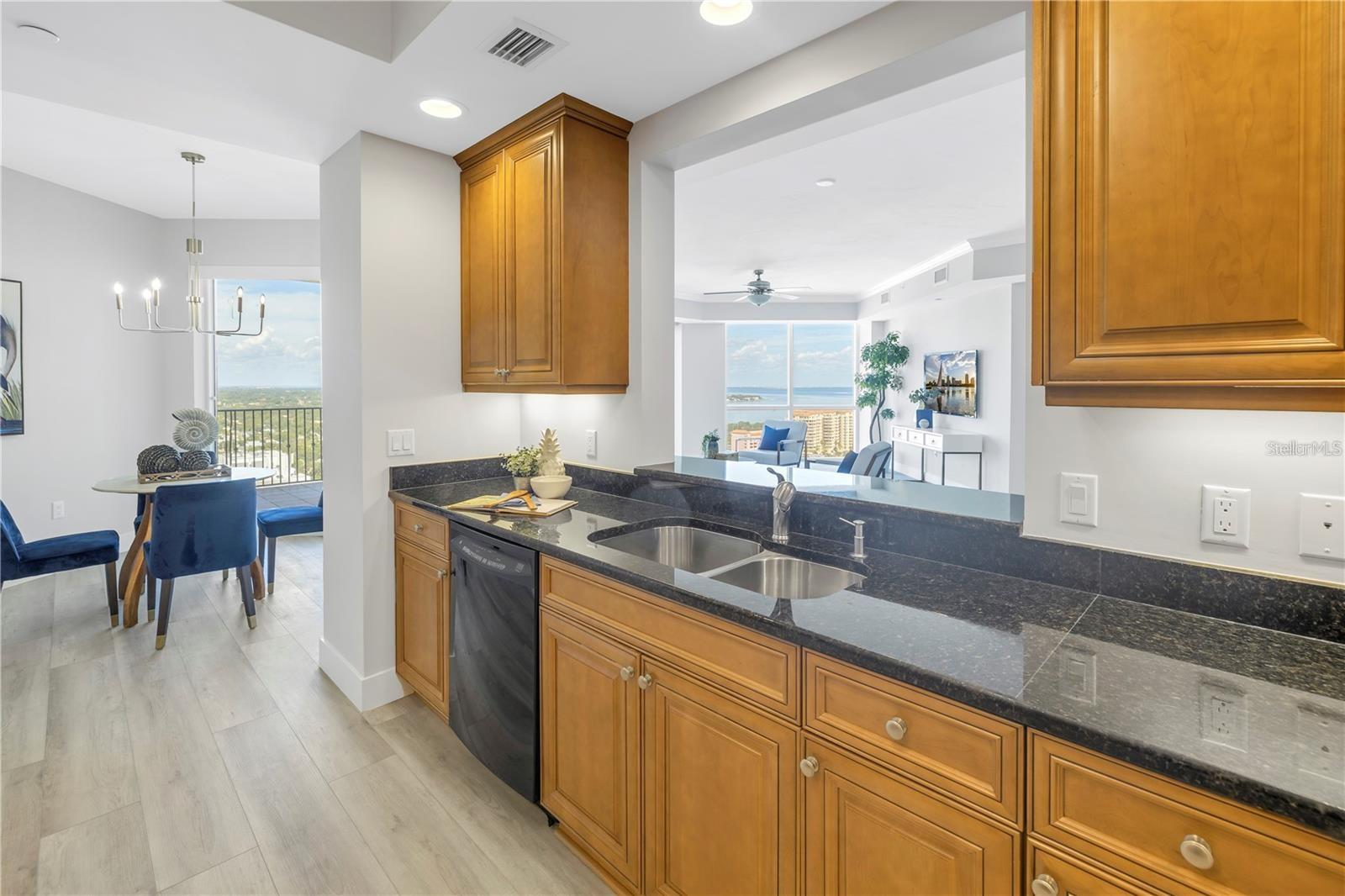 Image 11 of 39 For 300 Beach Drive Ne 2301
