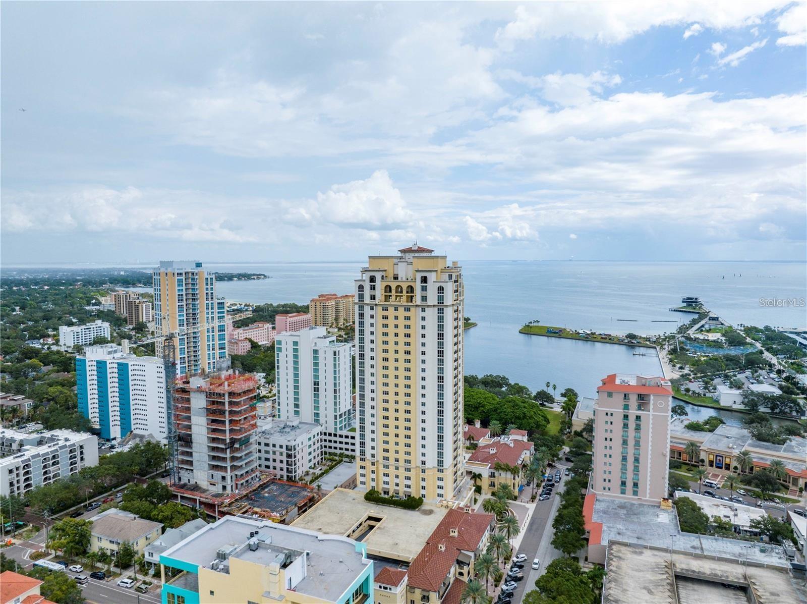 Image 45 of 46 For 300 Beach Drive Ne 2301