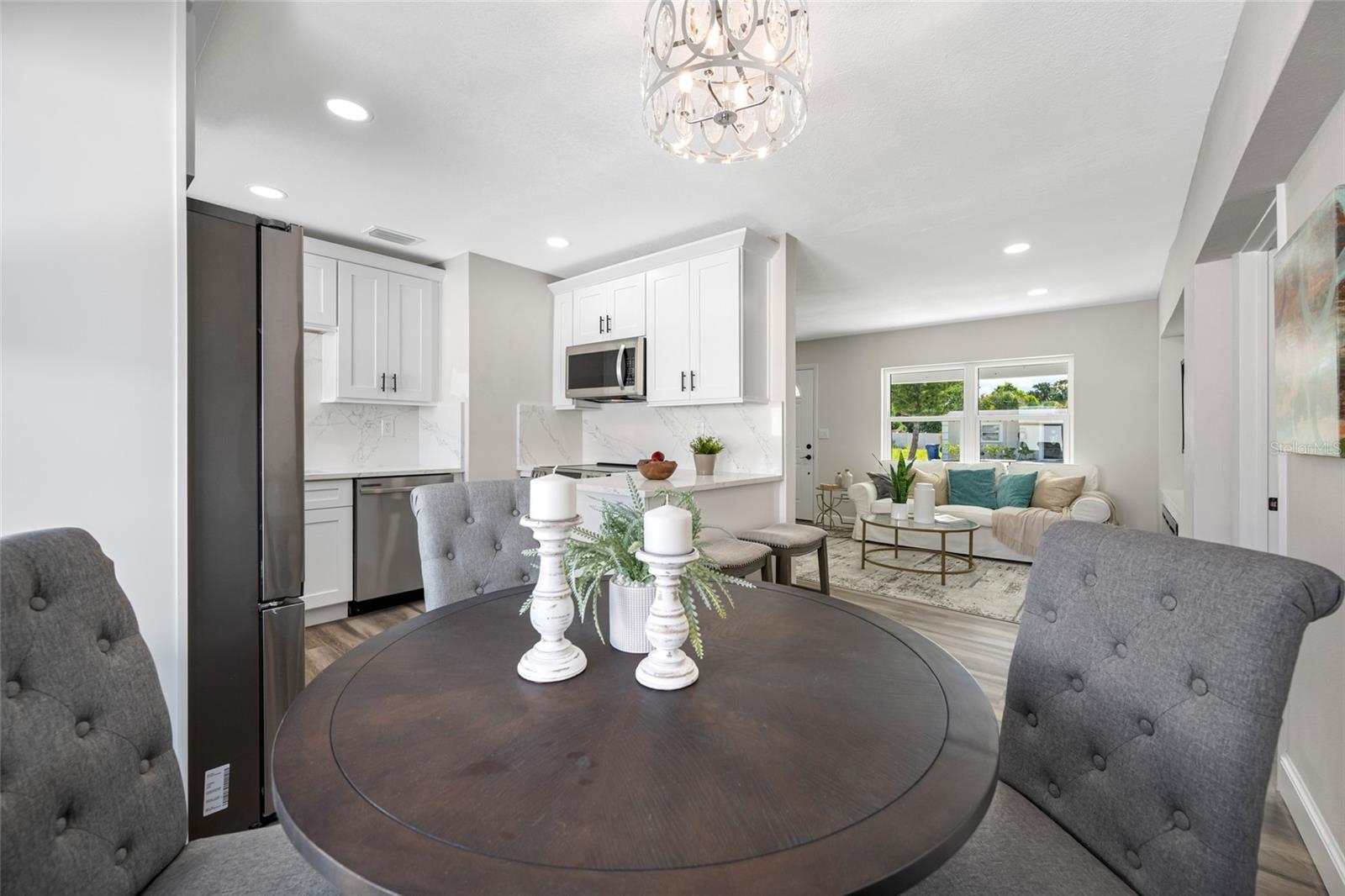 Listing photo id 8 for 3430 72nd Street N