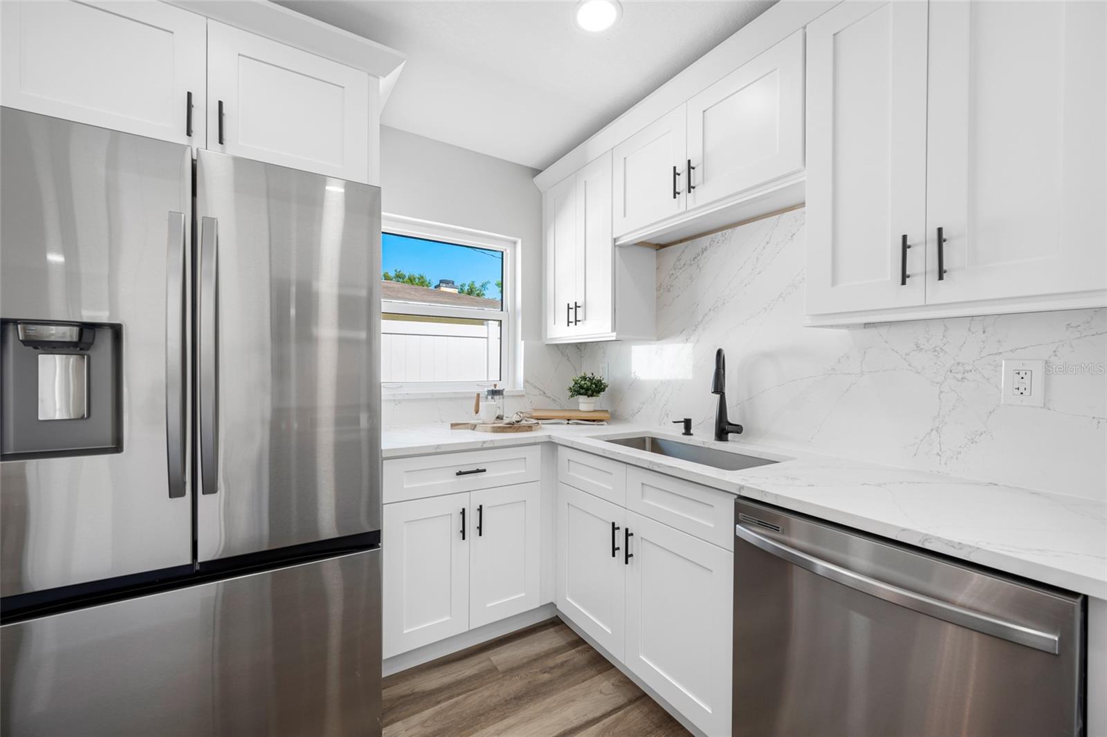 Listing photo id 12 for 3430 72nd Street N