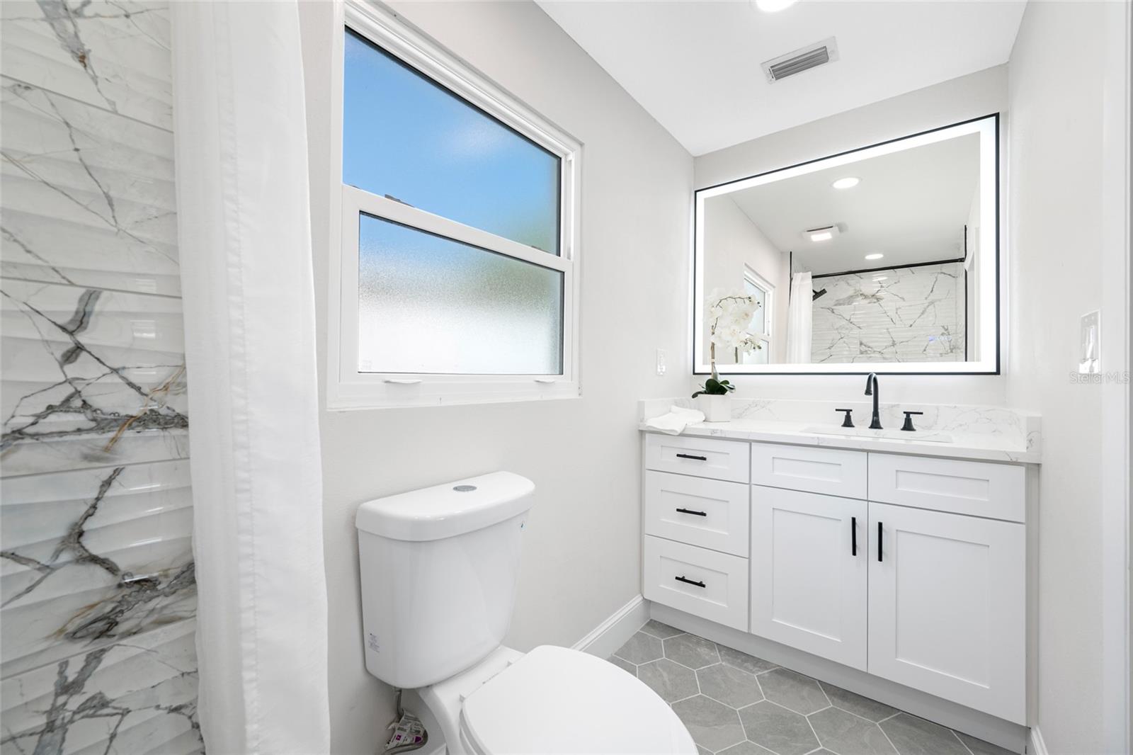 Listing photo id 17 for 3430 72nd Street N