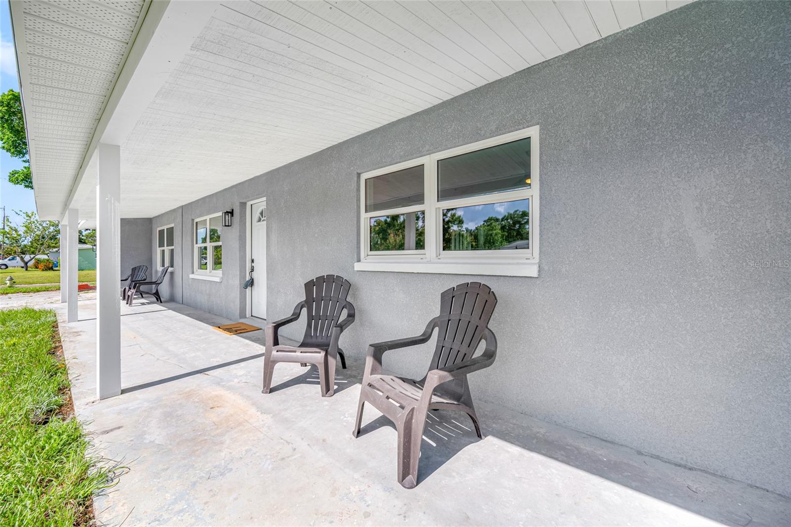 Listing photo id 33 for 3430 72nd Street N