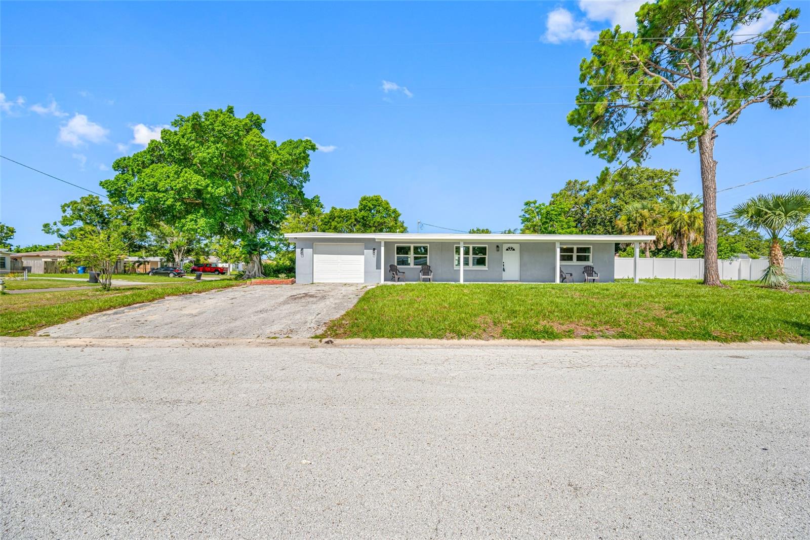 Listing photo id 44 for 3430 72nd Street N