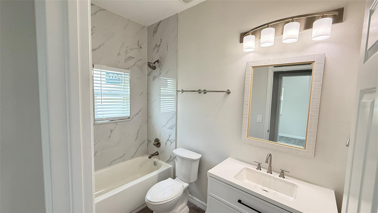Image 24 of 24 For 37542 Eiland Boulevard B