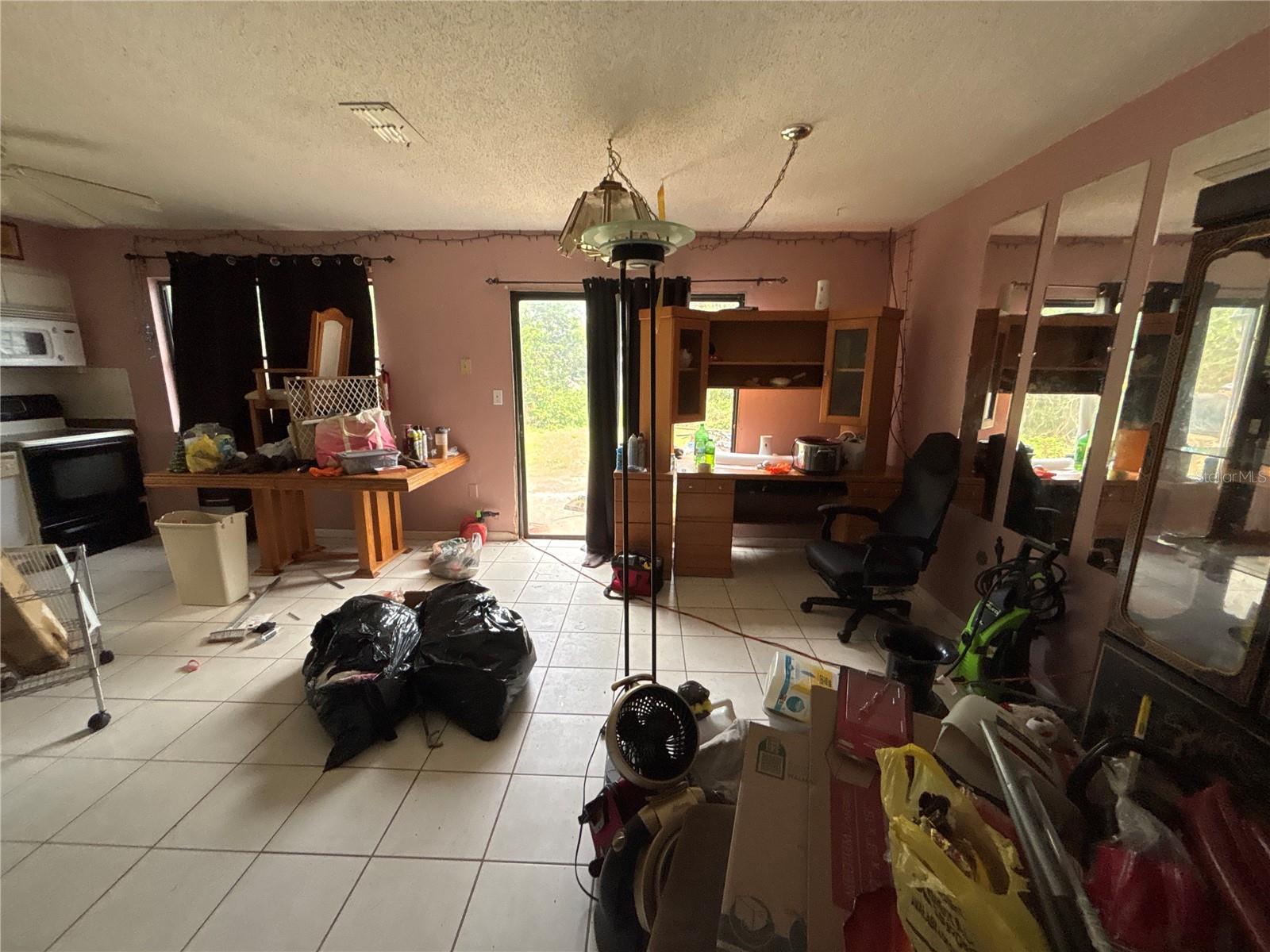 Listing photo id 5 for 16107 Sea Pines Drive