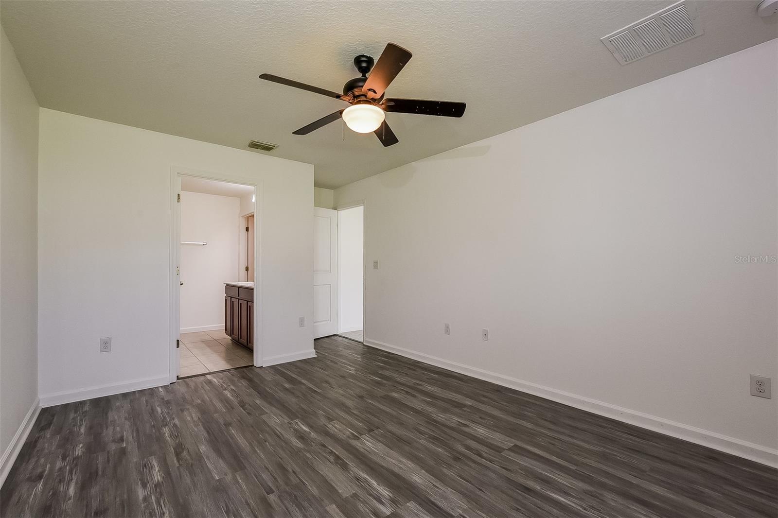 Image 11 of 26 For 1393 Lucerne Loop Road Ne