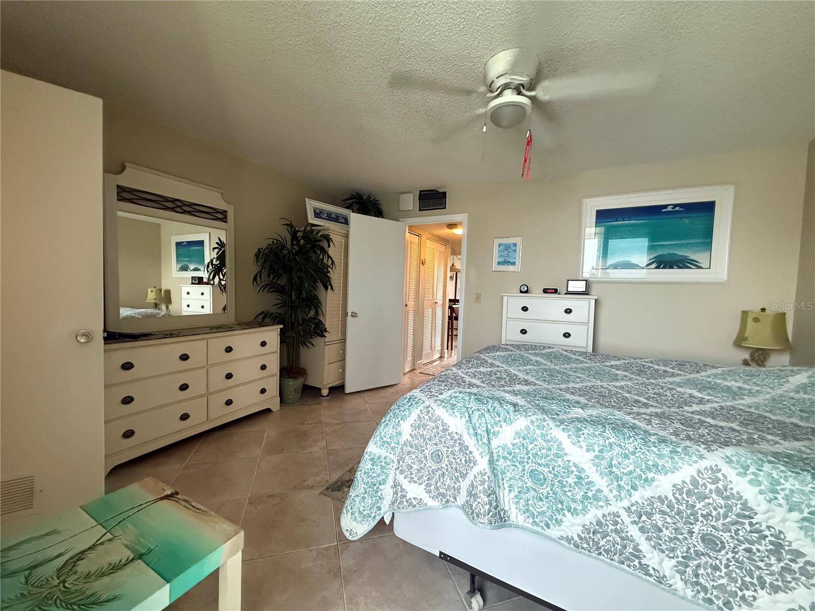 Image 13 of 27 For 7420 Bay Island Drive S 276