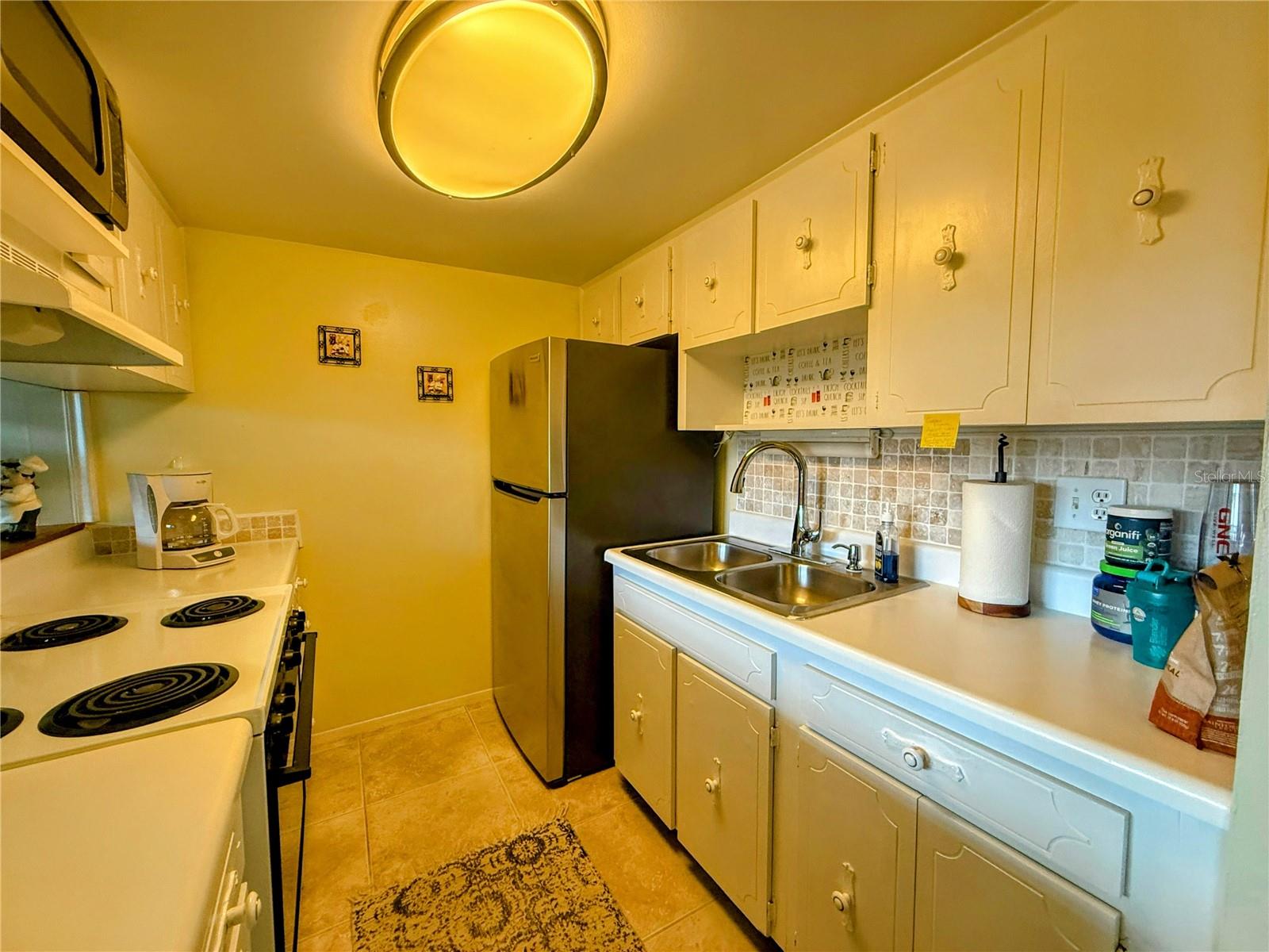 Image 9 of 27 For 7420 Bay Island Drive S 276