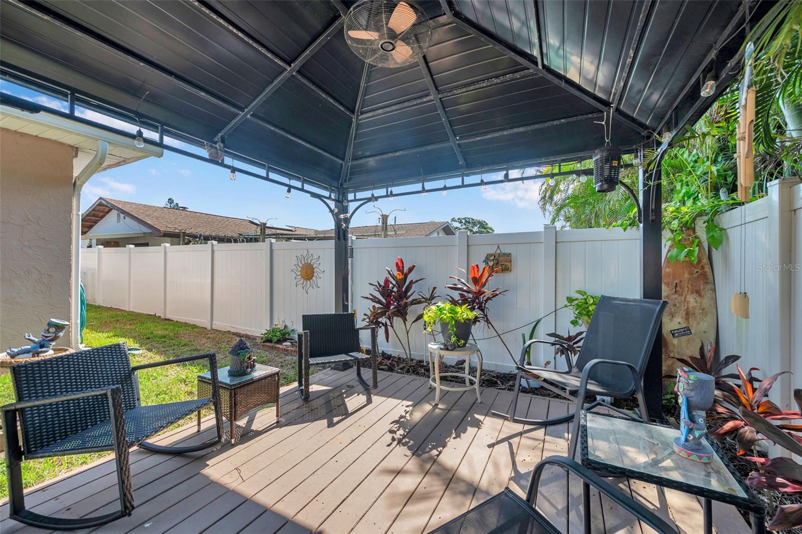Listing photo id 12 for 11524 124th Terrace