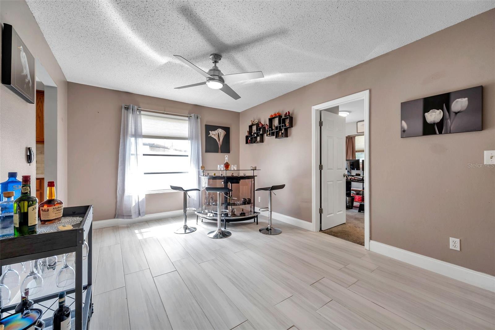 Listing photo id 23 for 11524 124th Terrace