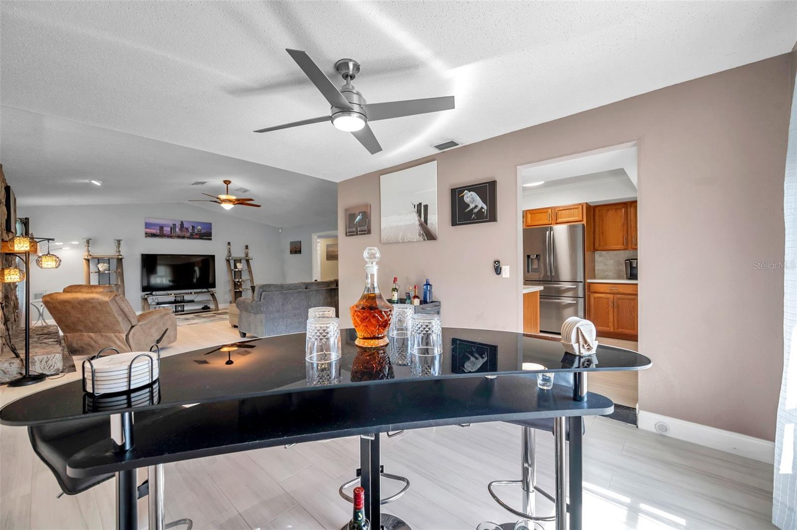 Listing photo id 25 for 11524 124th Terrace