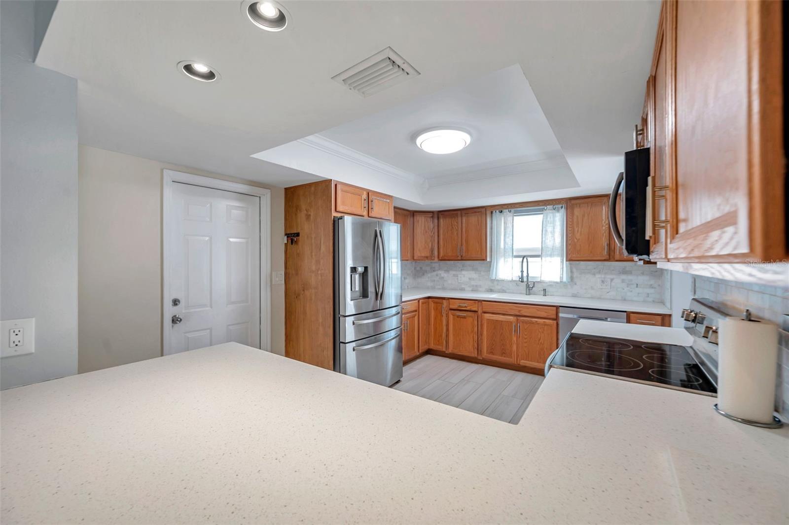 Listing photo id 28 for 11524 124th Terrace