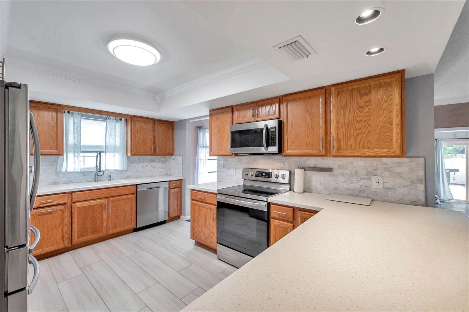 Listing photo id 30 for 11524 124th Terrace