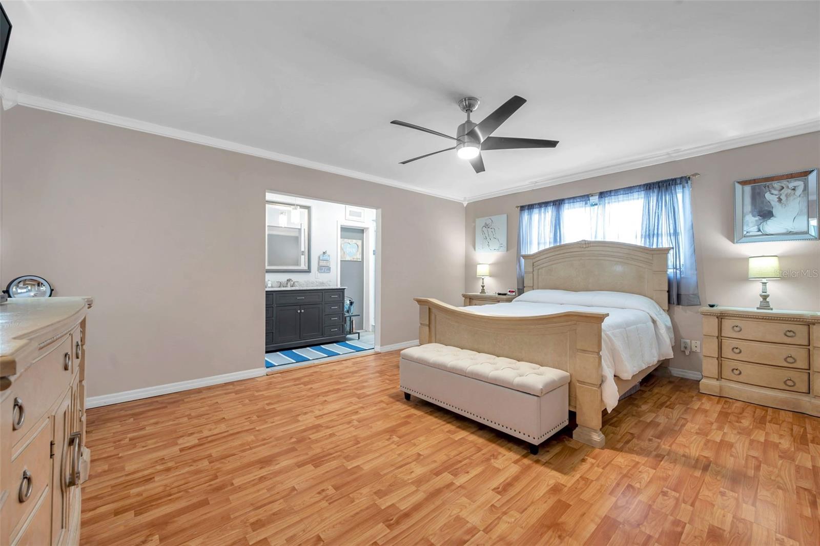 Listing photo id 41 for 11524 124th Terrace