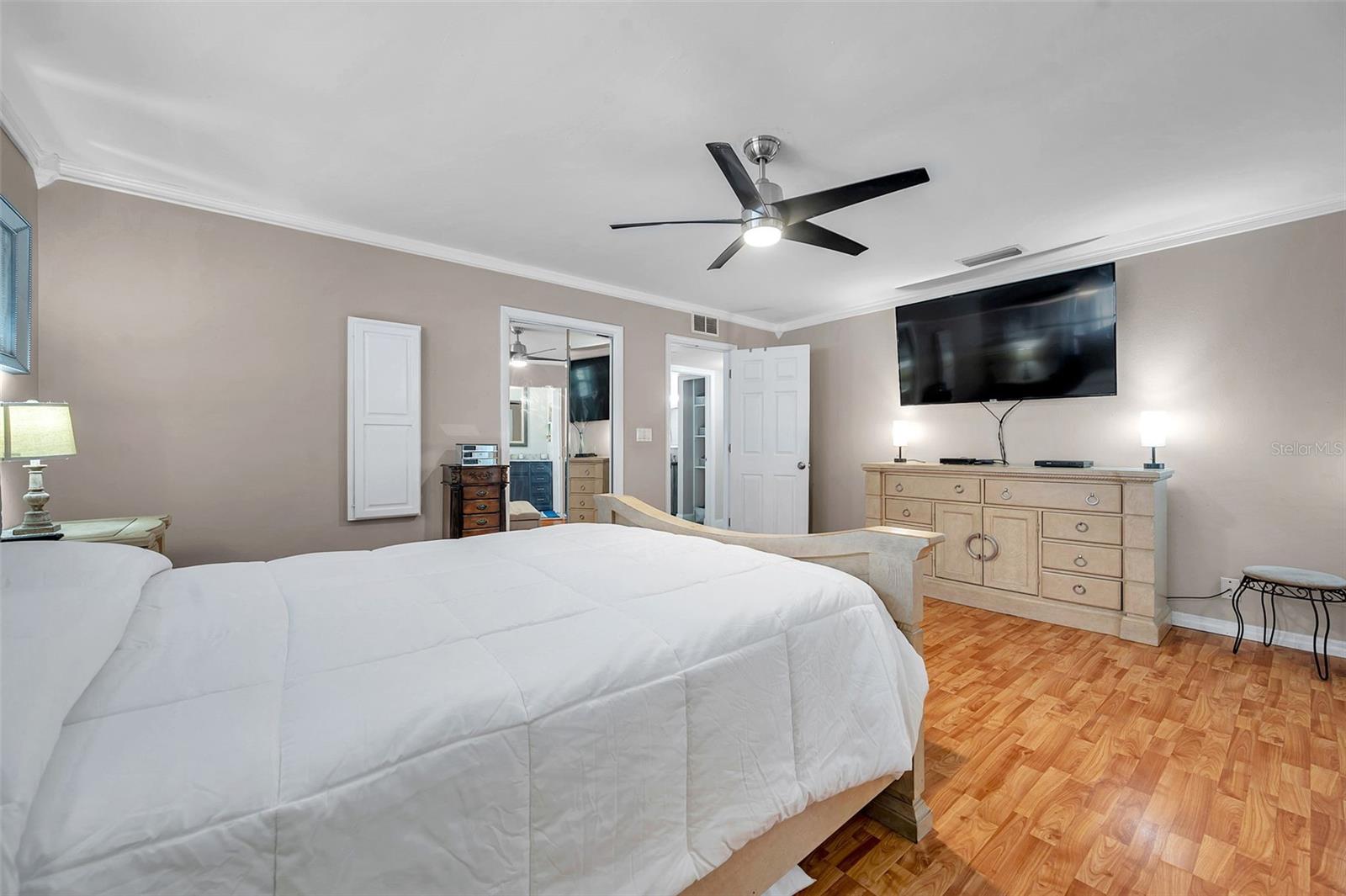 Listing photo id 44 for 11524 124th Terrace