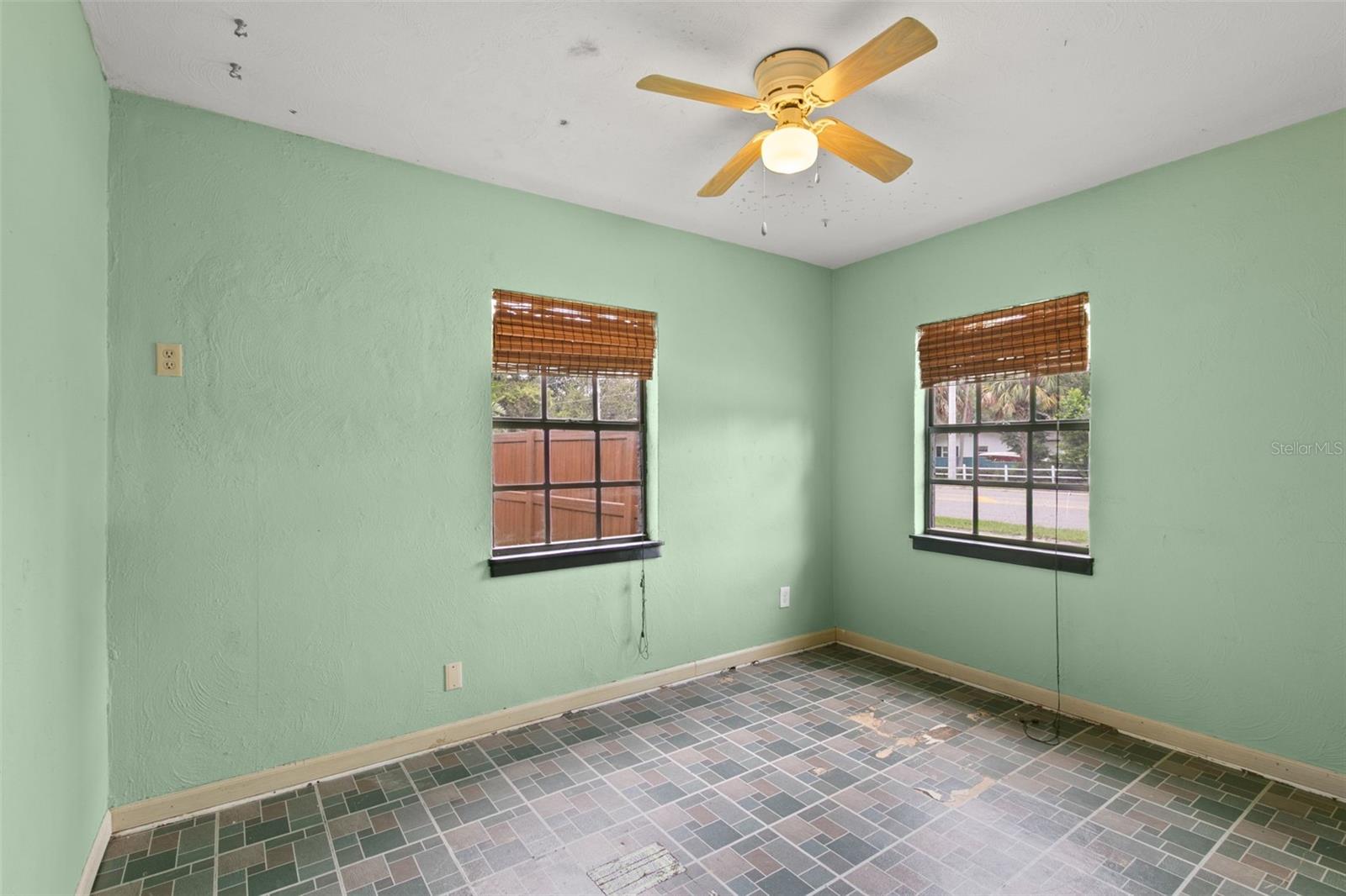 Image 22 of 33 For 3546 Boca Ciega Drive N