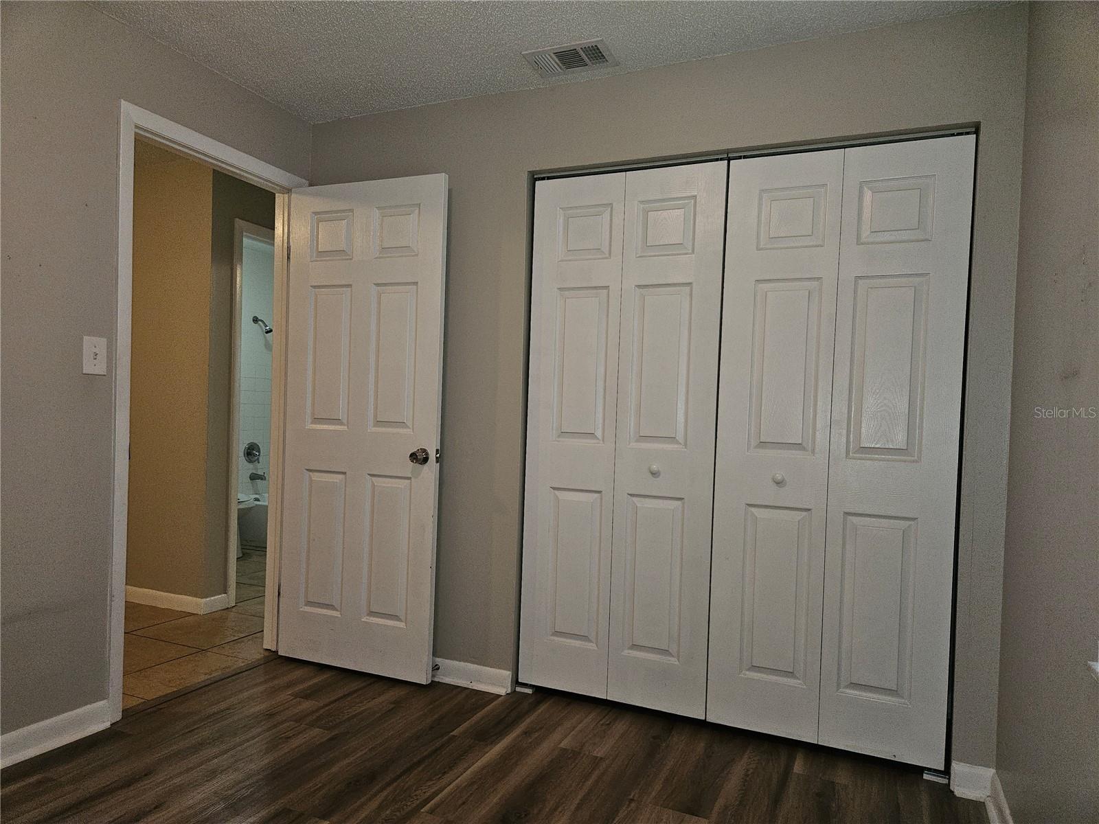Image 10 of 17 For 2410 Cypress Street B