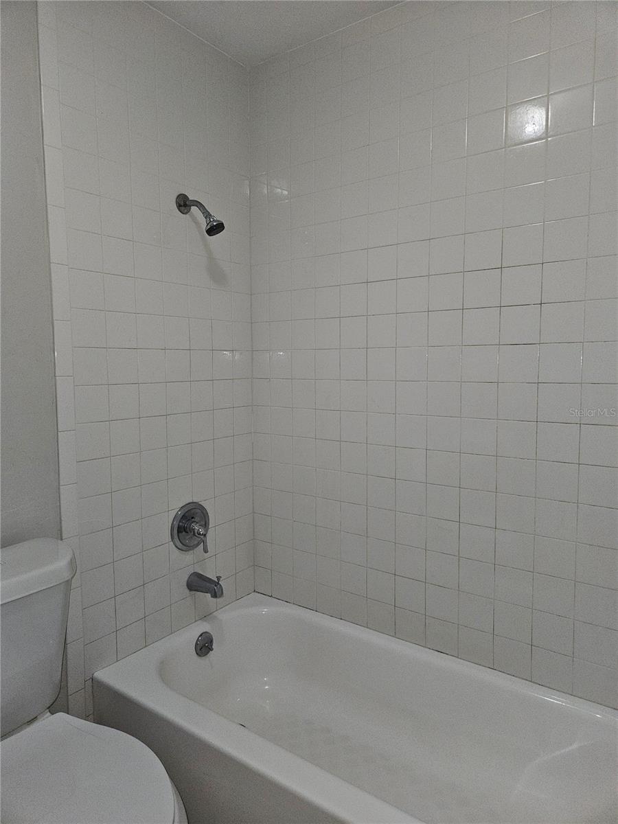 Image 12 of 17 For 2410 Cypress Street B