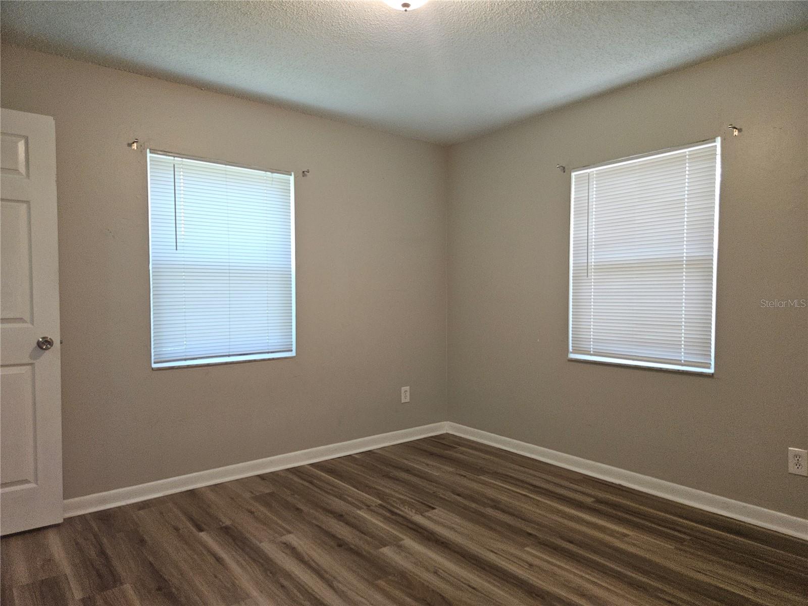 Image 13 of 17 For 2410 Cypress Street B