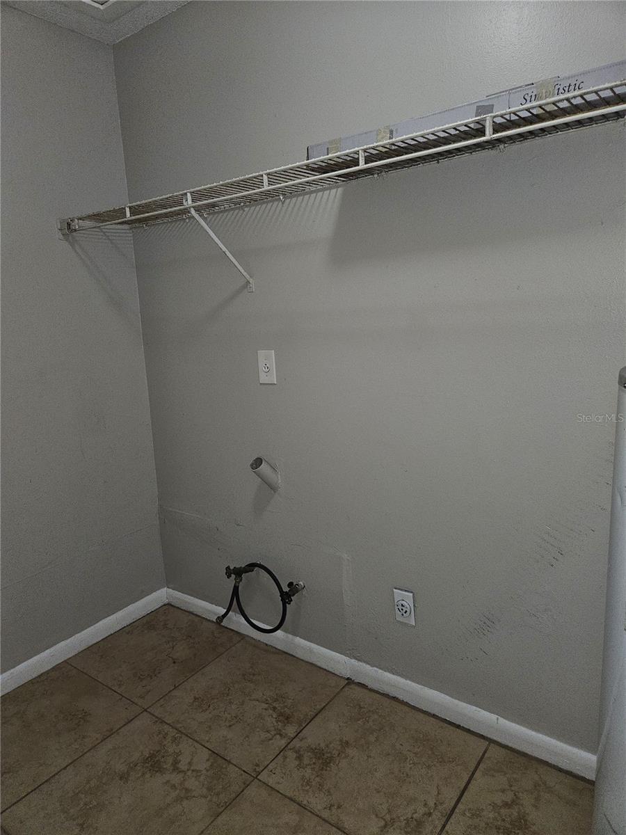 Image 16 of 17 For 2410 Cypress Street B