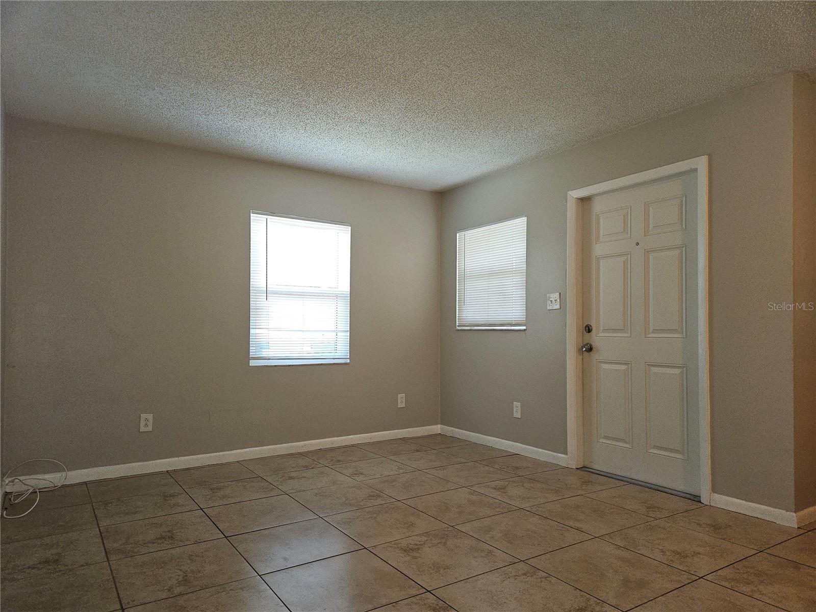 Image 3 of 17 For 2410 Cypress Street B