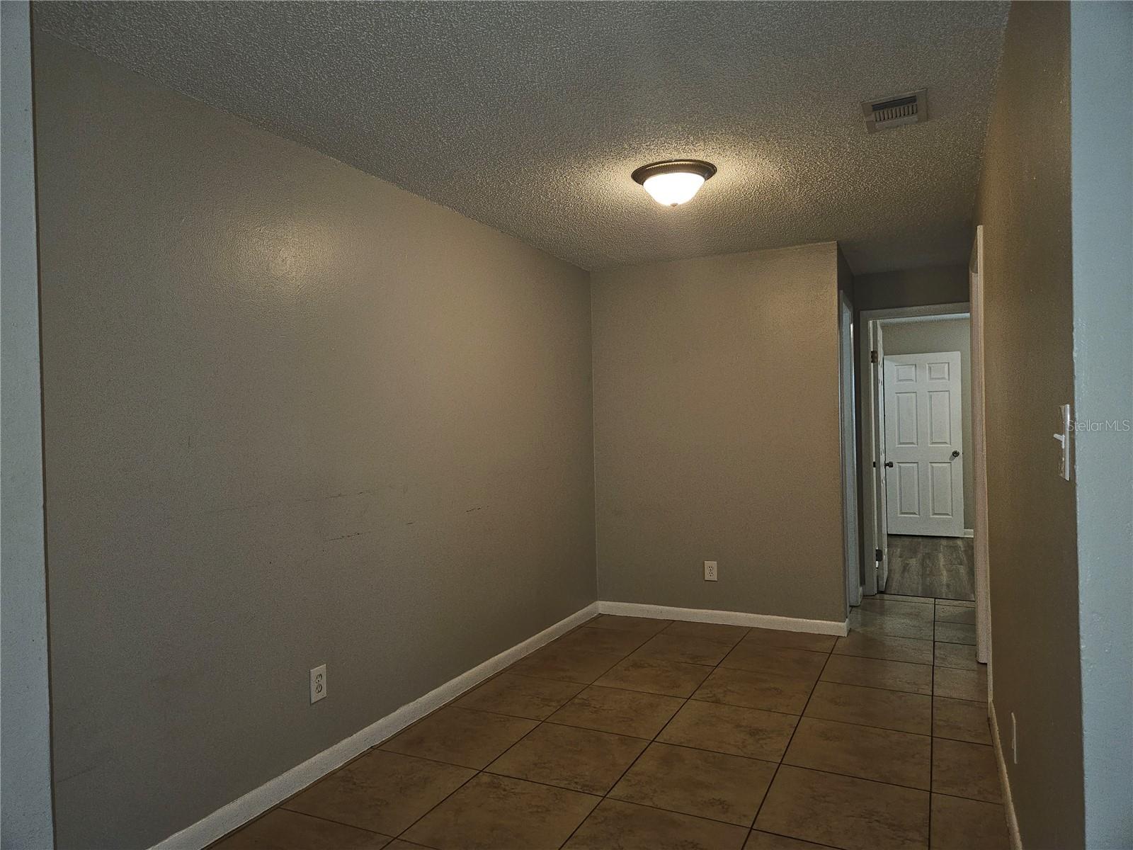 Image 5 of 17 For 2410 Cypress Street B