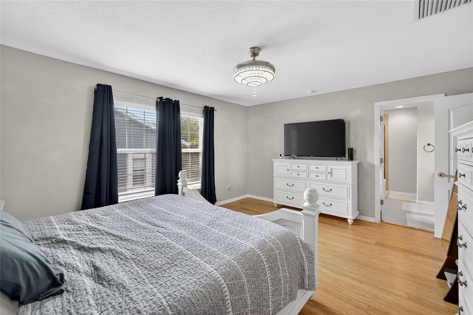 Image 42 of 95 For 5920 Beaconpark Street