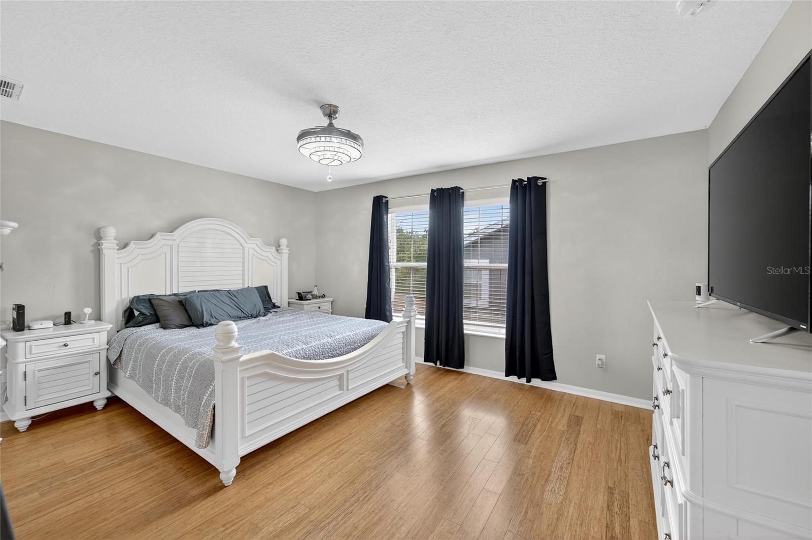 Image 43 of 95 For 5920 Beaconpark Street