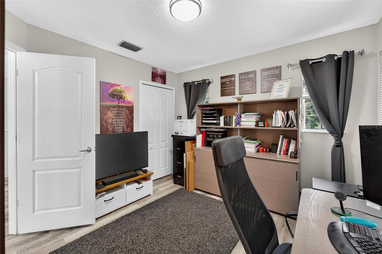 Image 71 of 95 For 5920 Beaconpark Street