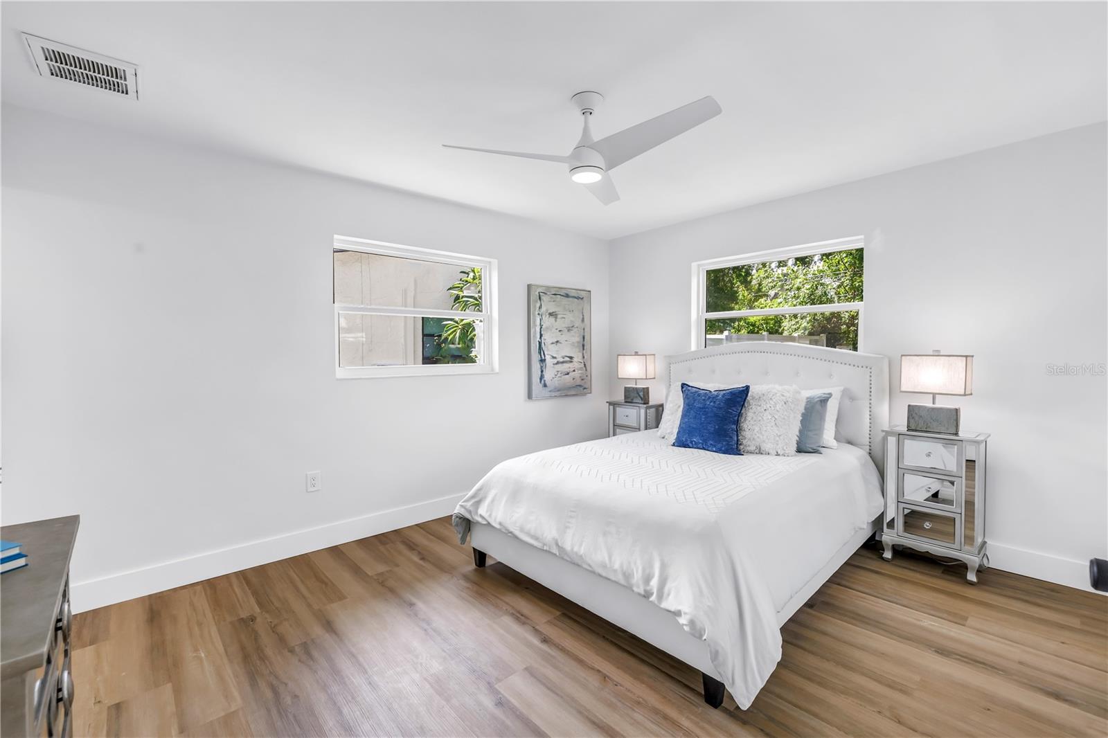 Image 16 of 32 For 6161 35th Avenue N