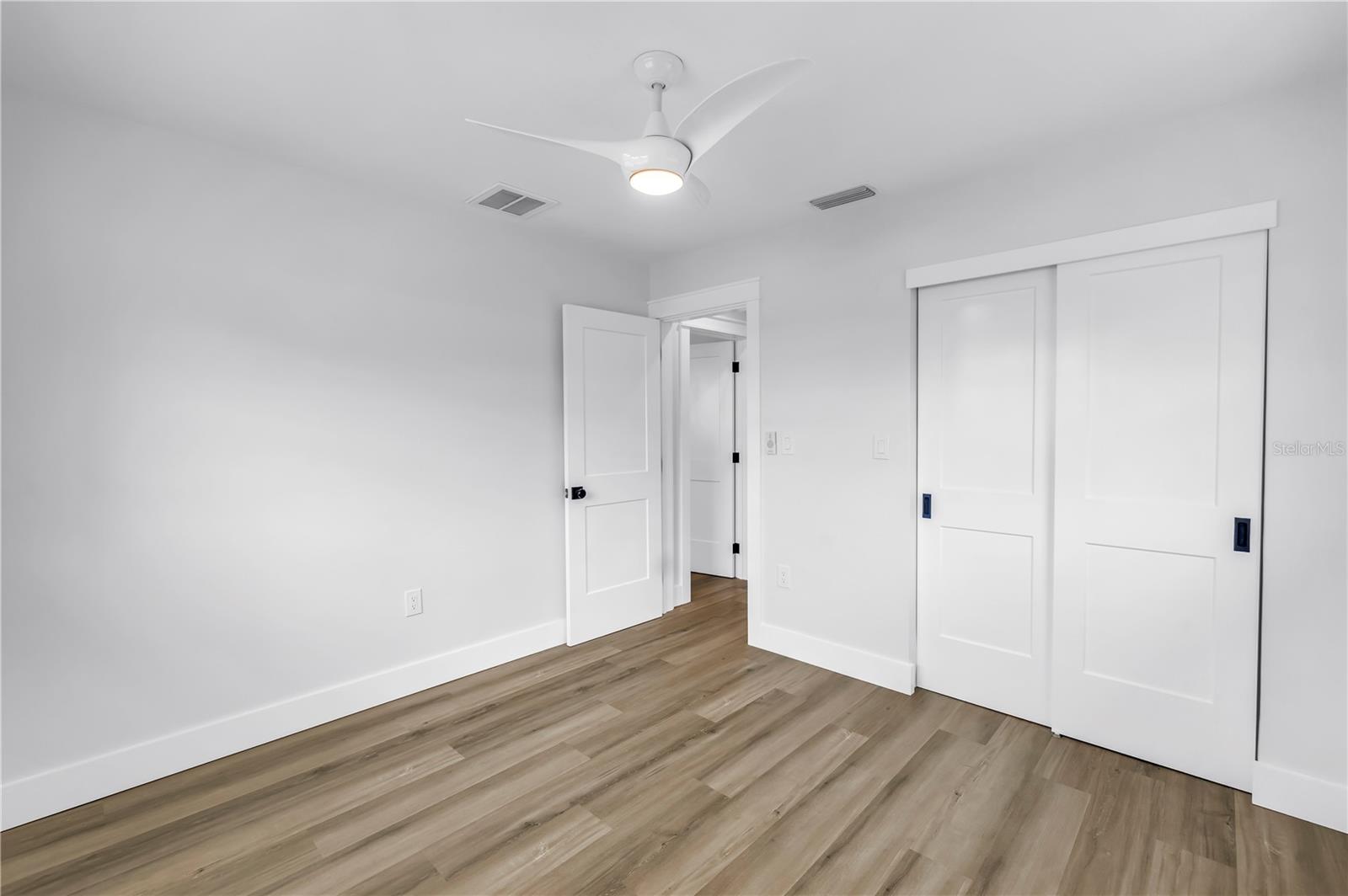 Image 20 of 32 For 6161 35th Avenue N