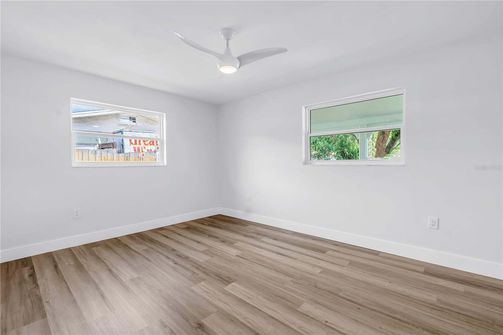 Image 23 of 32 For 6161 35th Avenue N