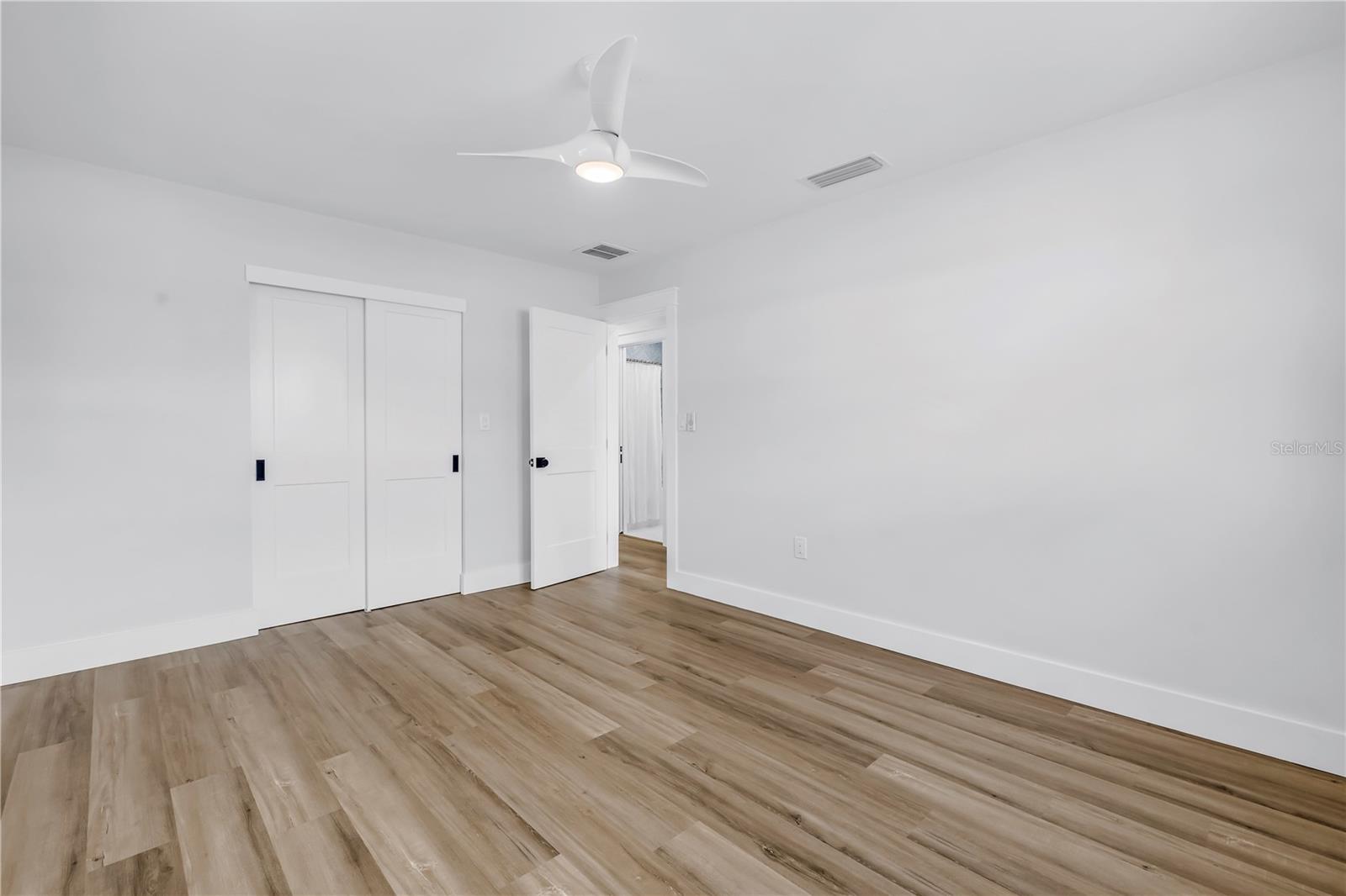 Image 24 of 32 For 6161 35th Avenue N