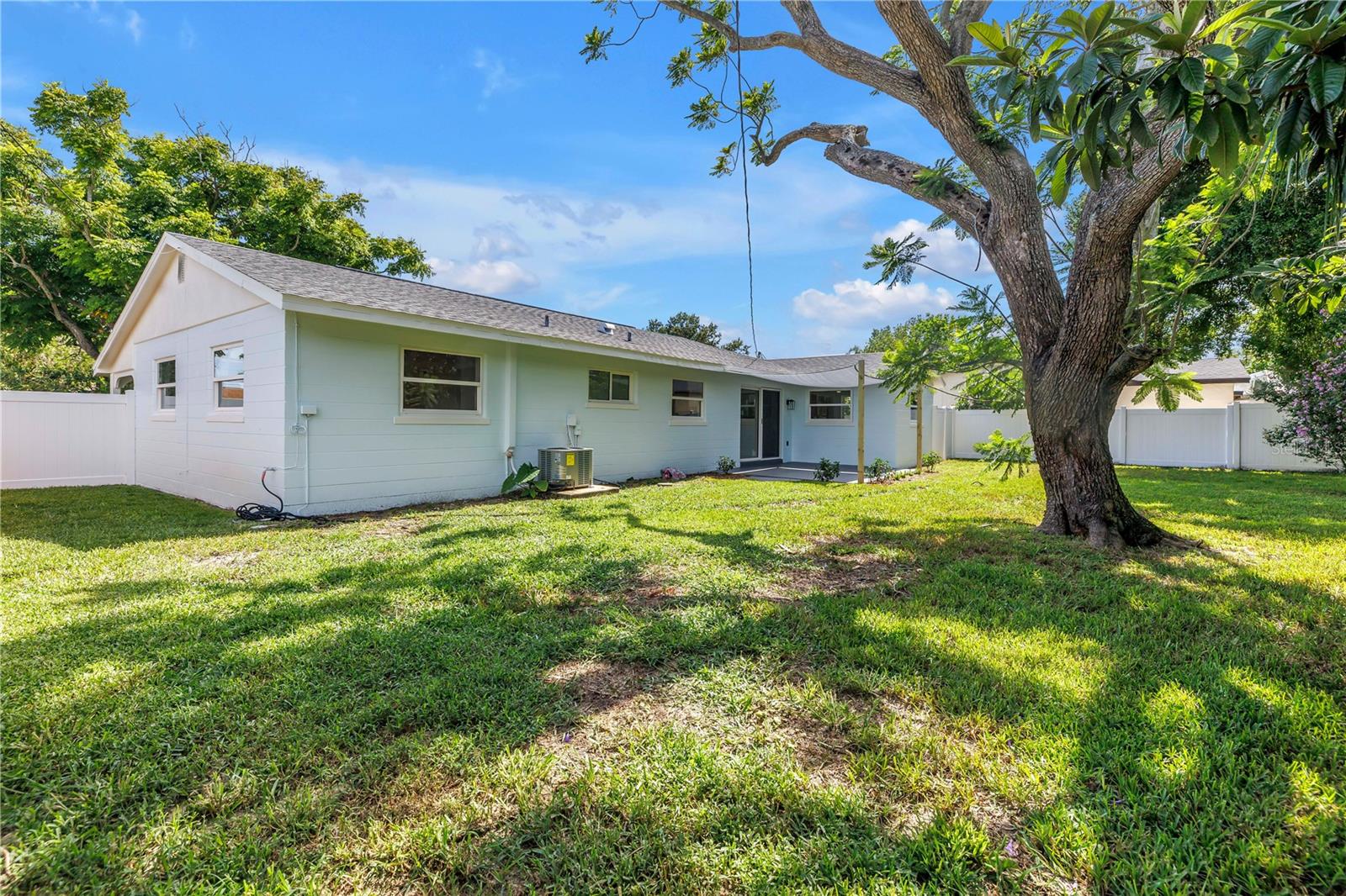 Image 28 of 32 For 6161 35th Avenue N