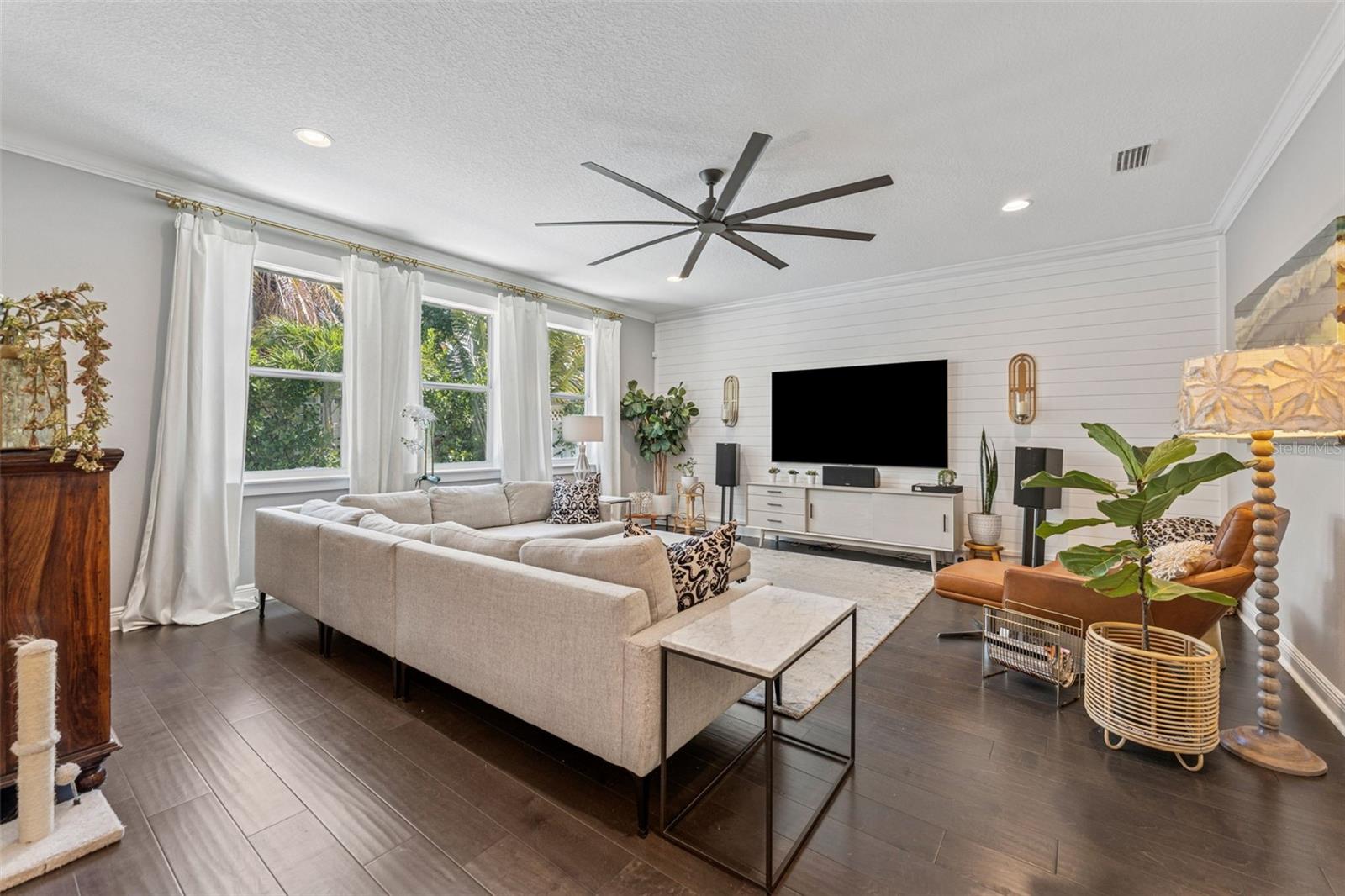 Image 18 of 60 For 3519 Palmira Avenue