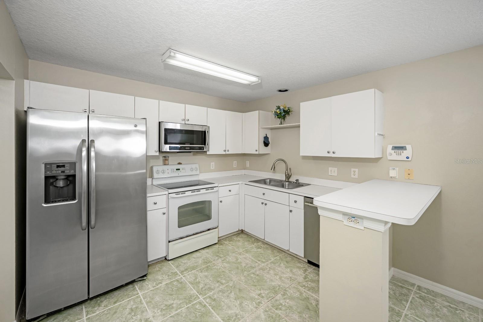Image 4 of 15 For 10807 Shasta Court