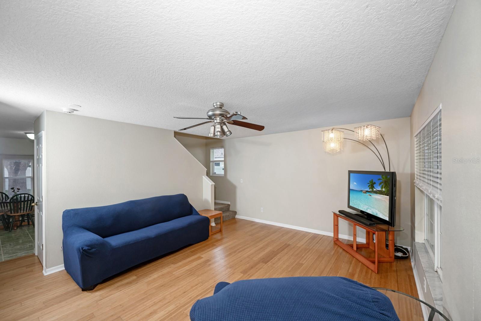 Image 6 of 15 For 10807 Shasta Court