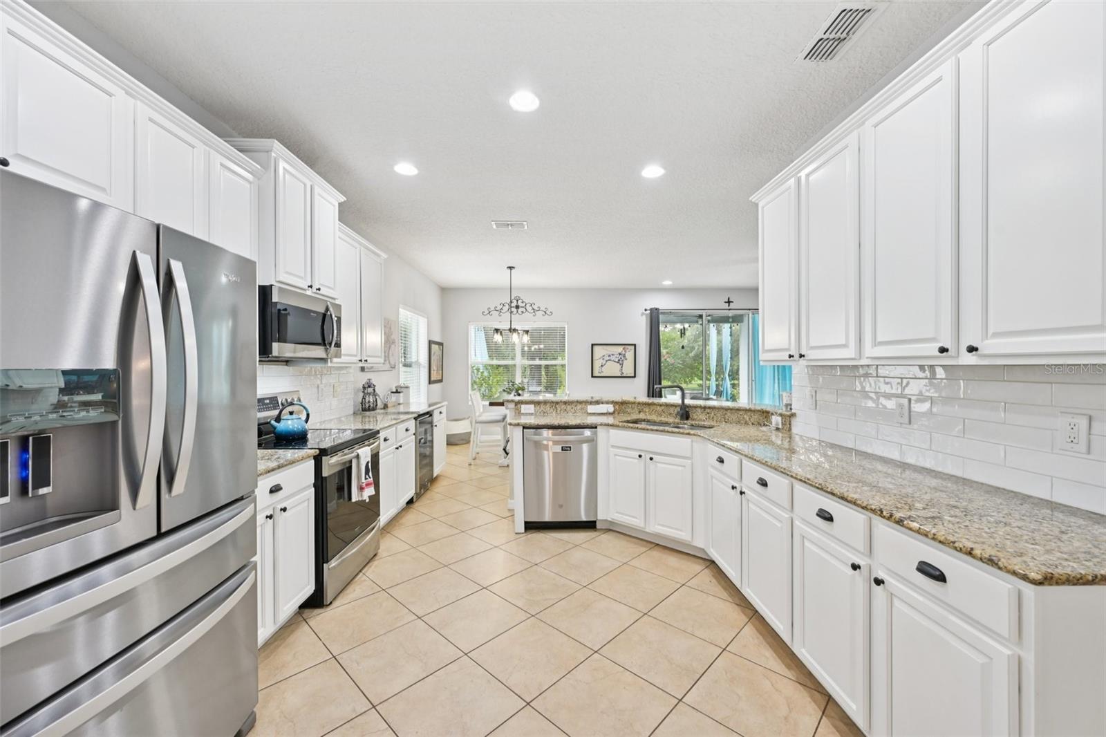 Image 12 of 58 For 806 Battersea Dr