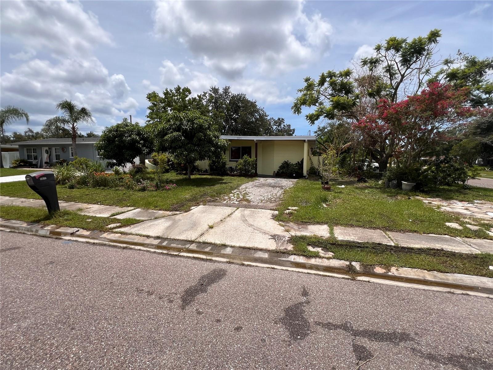 Image 2 of 17 For 5590 96th Terrace N