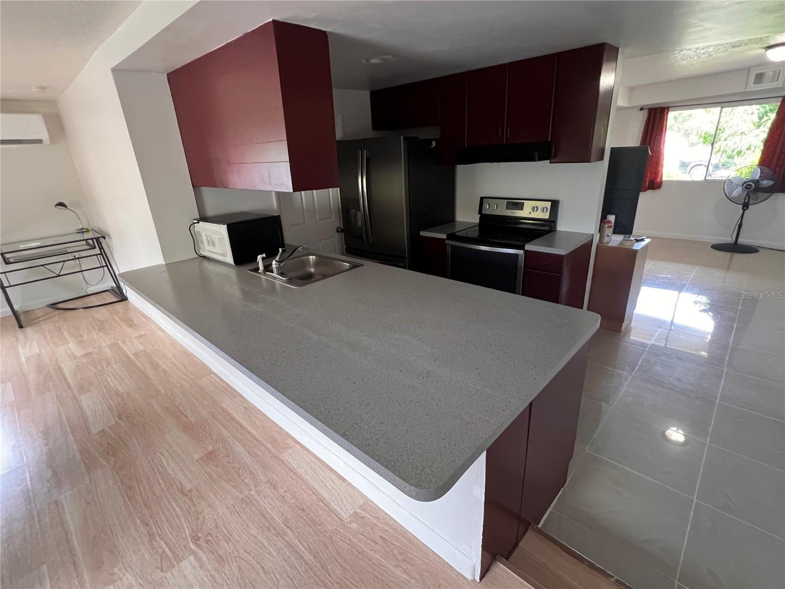 Image 6 of 17 For 5590 96th Terrace N