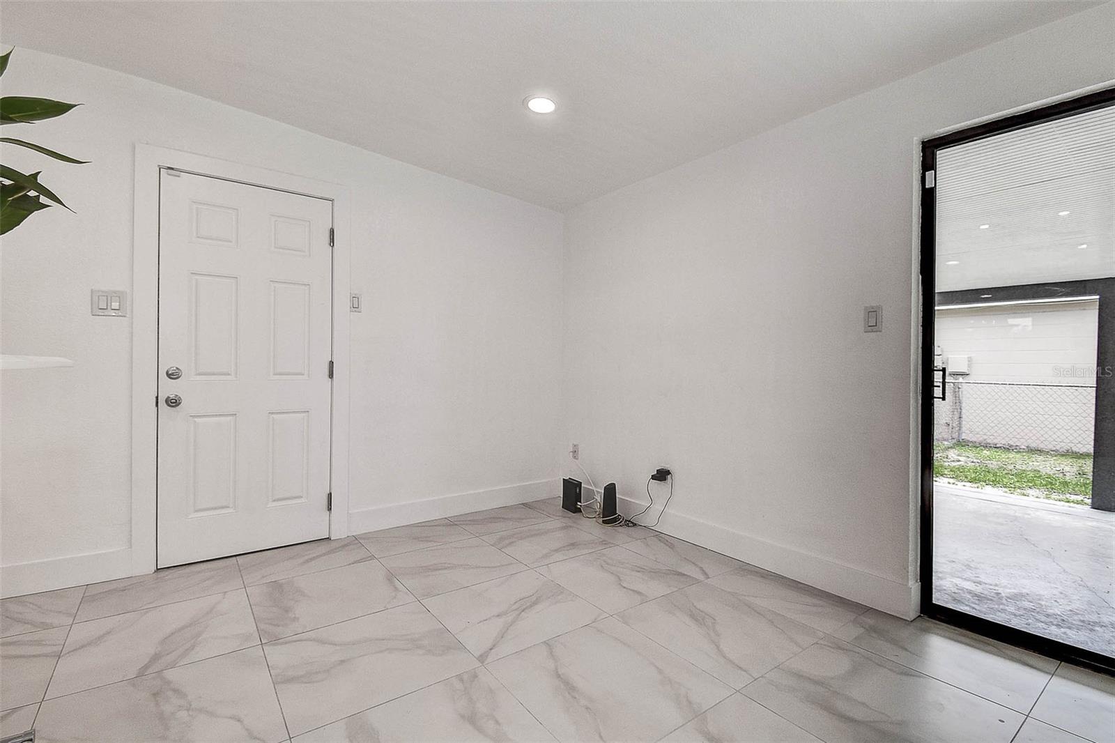 Image 14 of 37 For 3722 Idlewild Avenue