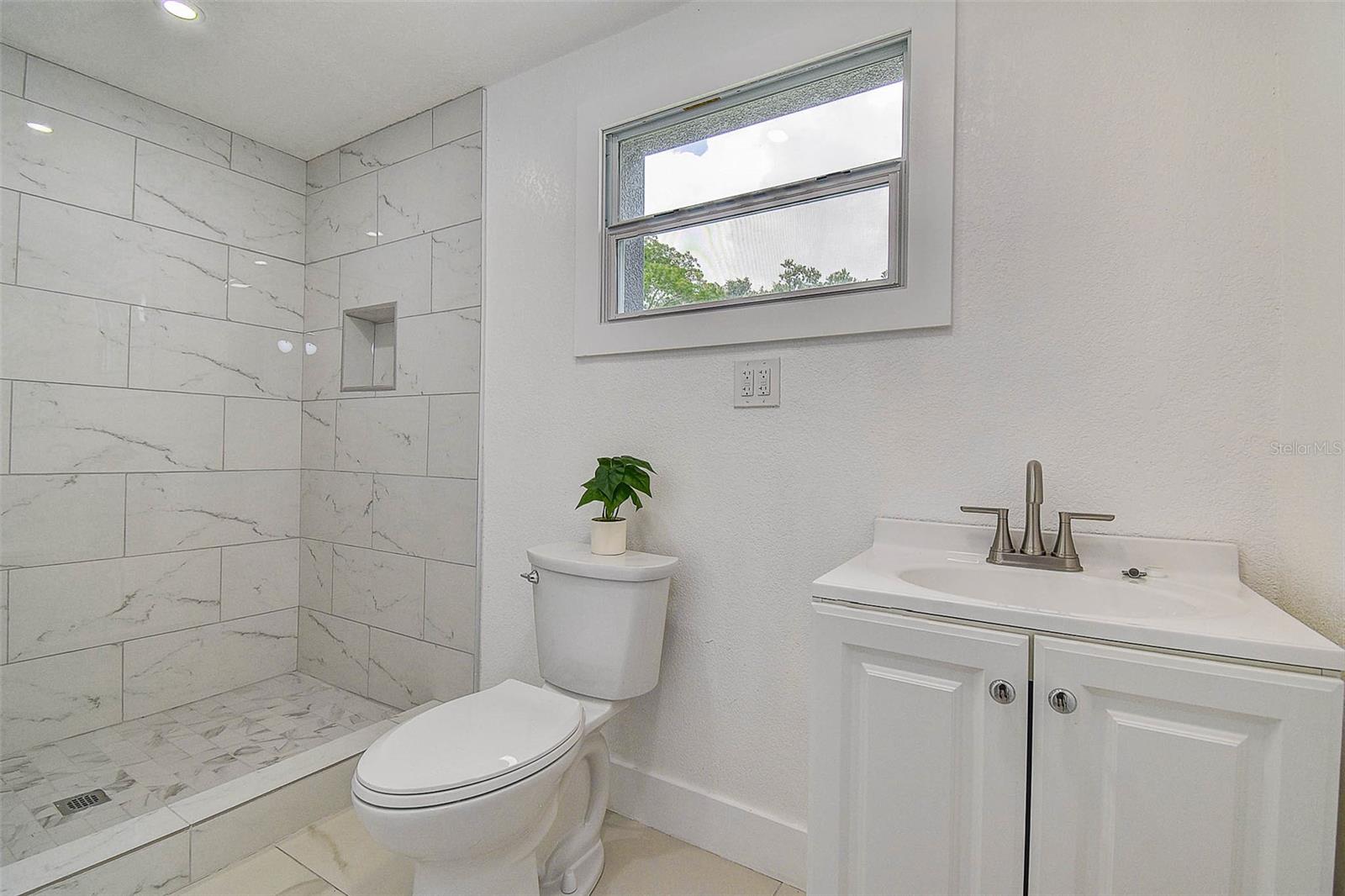 Image 20 of 37 For 3722 Idlewild Avenue