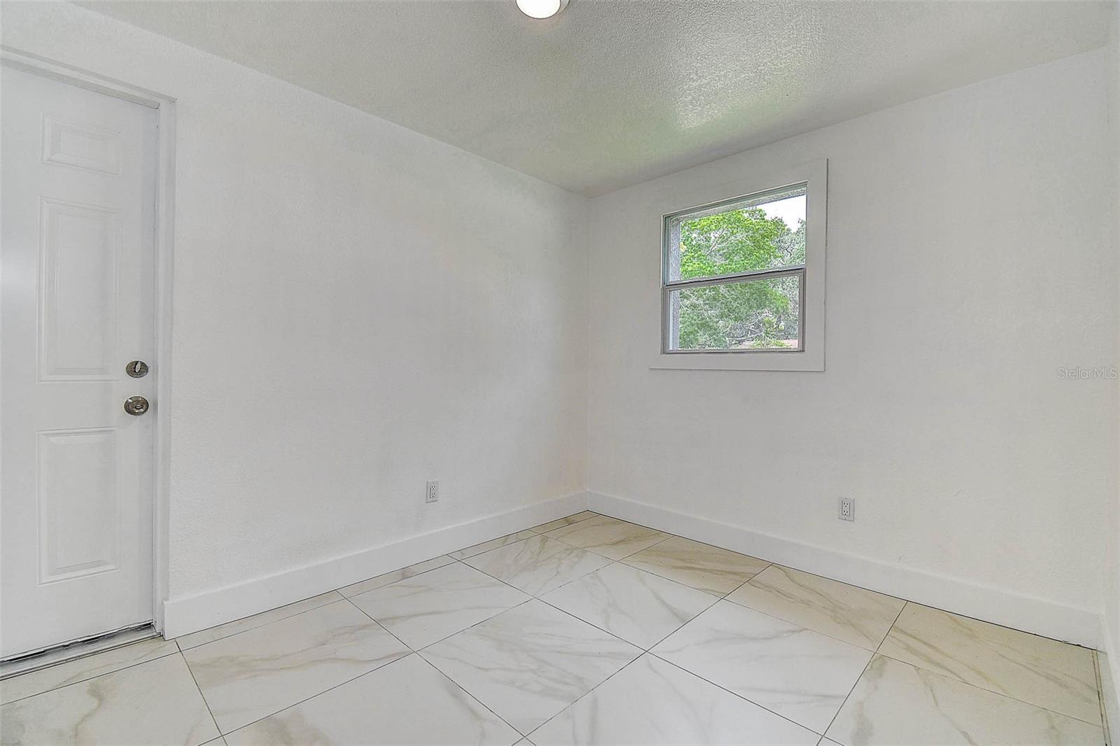 Image 21 of 37 For 3722 Idlewild Avenue
