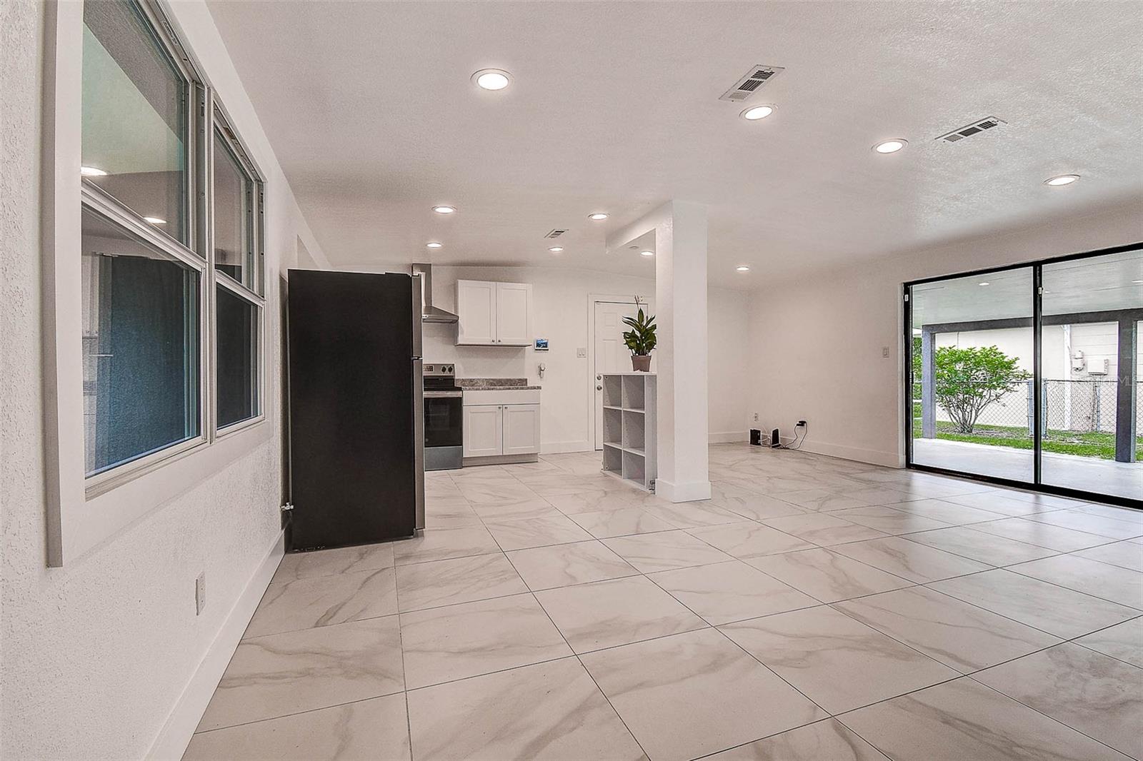 Image 6 of 37 For 3722 Idlewild Avenue