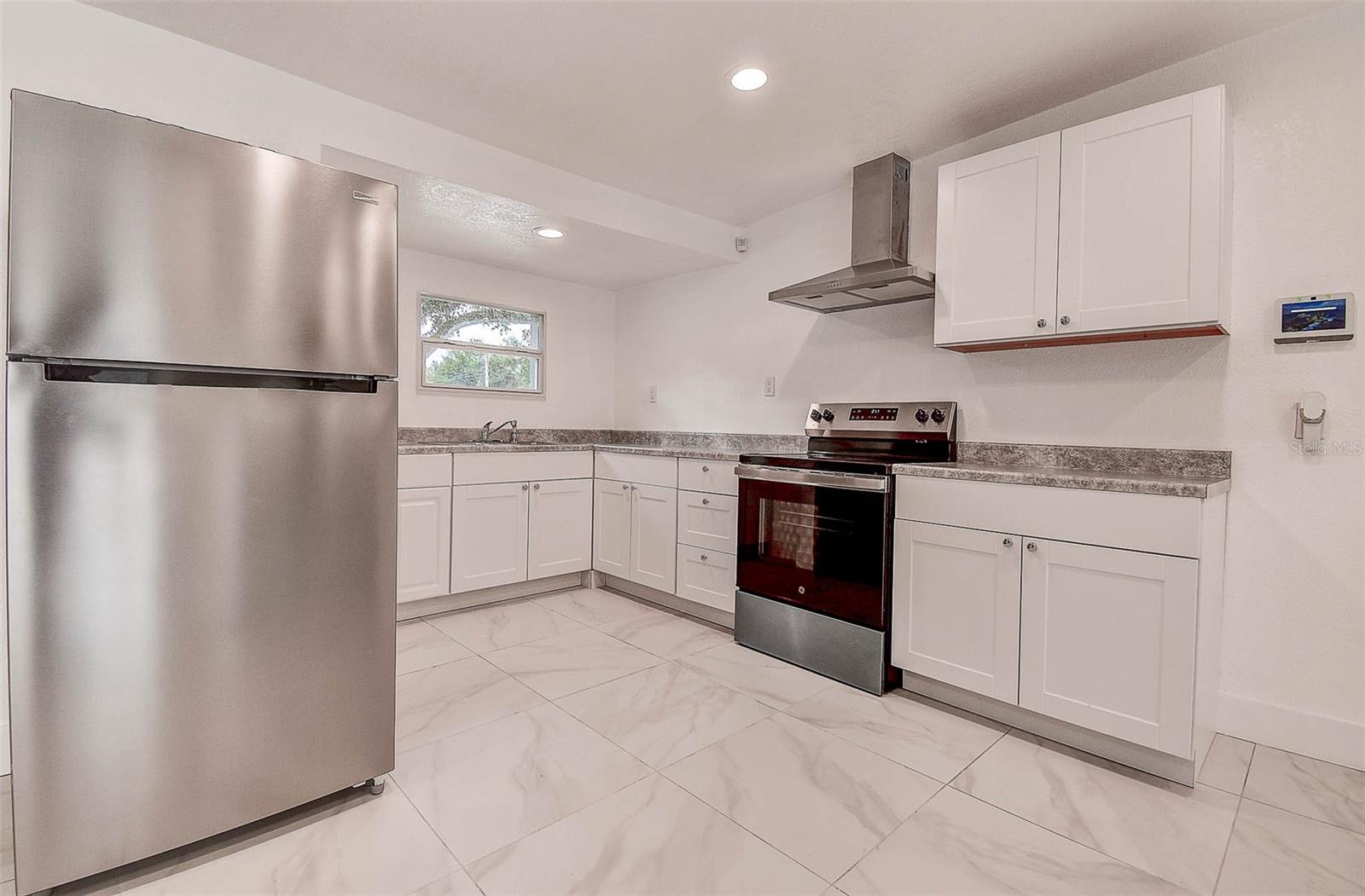 Image 8 of 37 For 3722 Idlewild Avenue