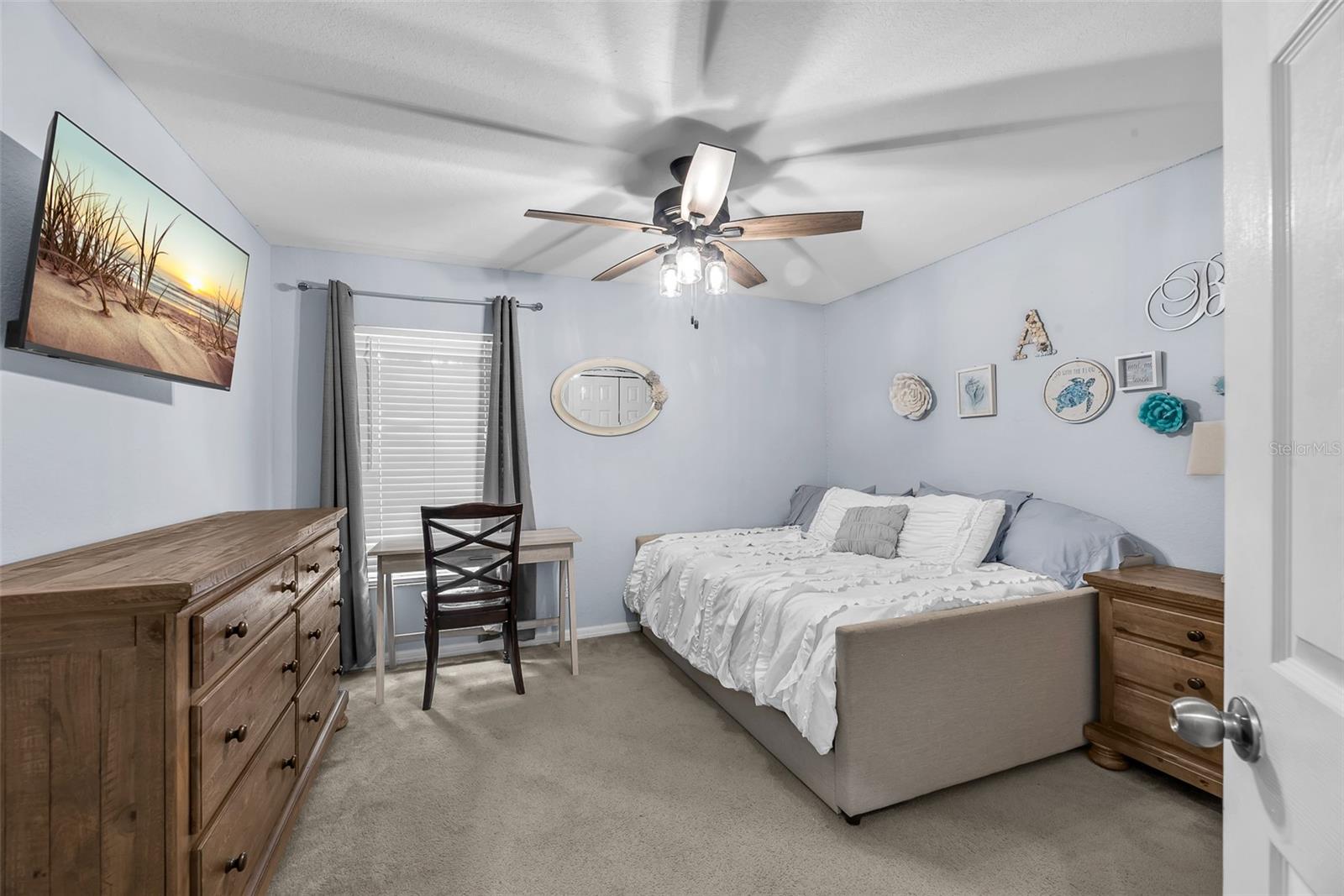 Image 21 of 27 For 11841 Autumn Creek Drive